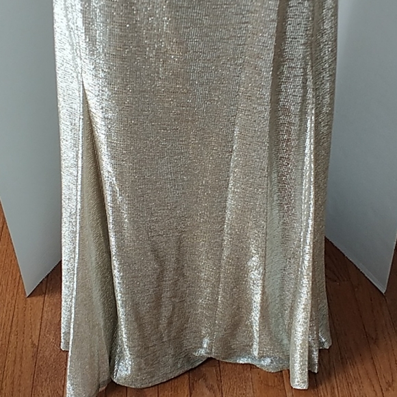 Tahari ASL, Metallic Long Gown, Sz 2 - Picture 8 of 16